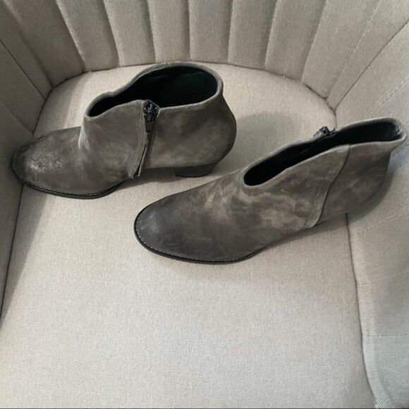 Paul Green Distressed Grey Western Scallop Boots - Picture 6 of 13